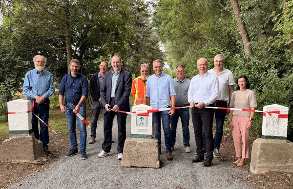 Er&ouml;ffnung des Radwegs entlang des alten Bahndamms in B&ouml;r&szlig;um